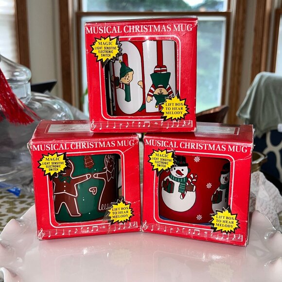 Musical Christmas Mug Set of 3 1988 Telco Elves Gingerbread & Snowman Themes - Picture 1 of 9